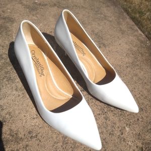 Pointed Toe, Soft White Kitten Heels